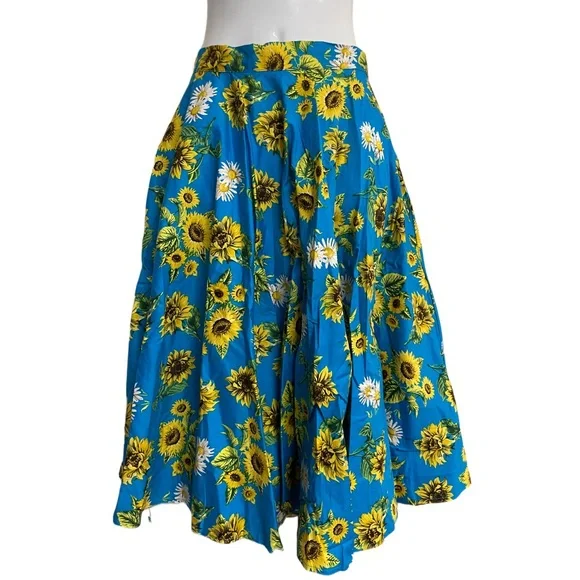 Hell Bunny XS 50’s style Full Skirt, Blue with Sunflowers and Daisies - Picture 4 of 8